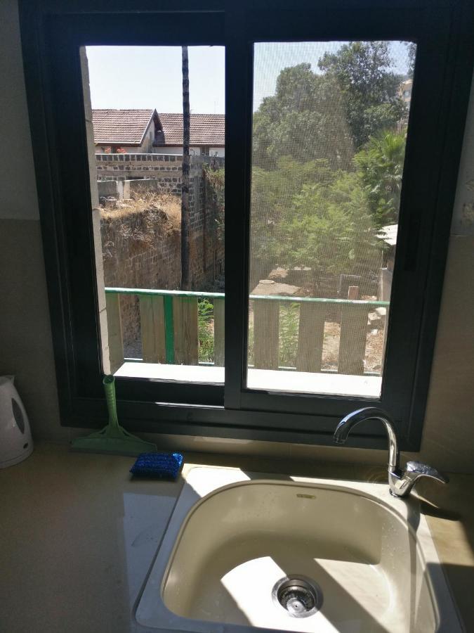 Appartement פינה שקטה דקה הליכה לכנרת והטיילת à Tibériade Extérieur photo