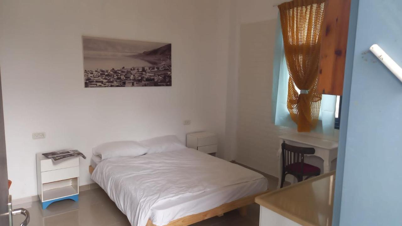 Appartement פינה שקטה דקה הליכה לכנרת והטיילת à Tibériade Extérieur photo