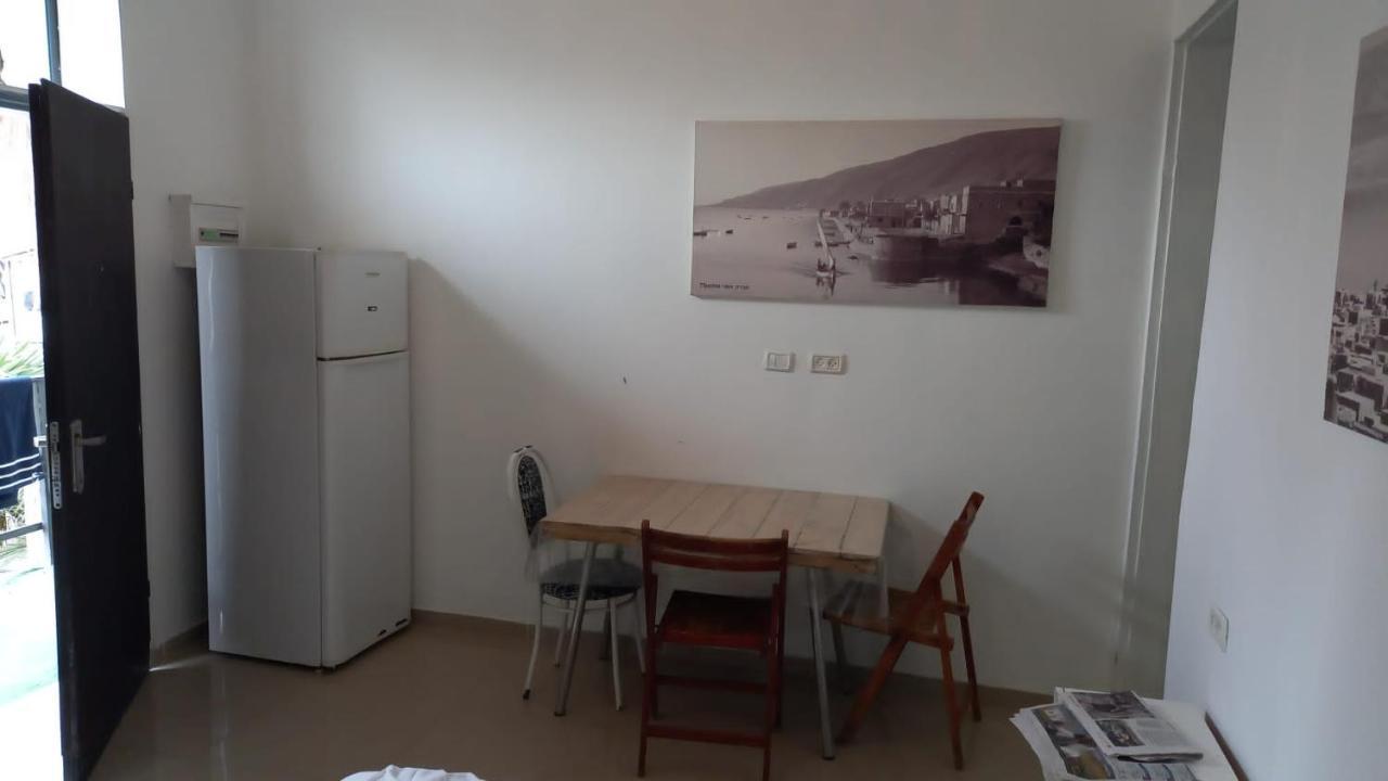 Appartement פינה שקטה דקה הליכה לכנרת והטיילת à Tibériade Extérieur photo